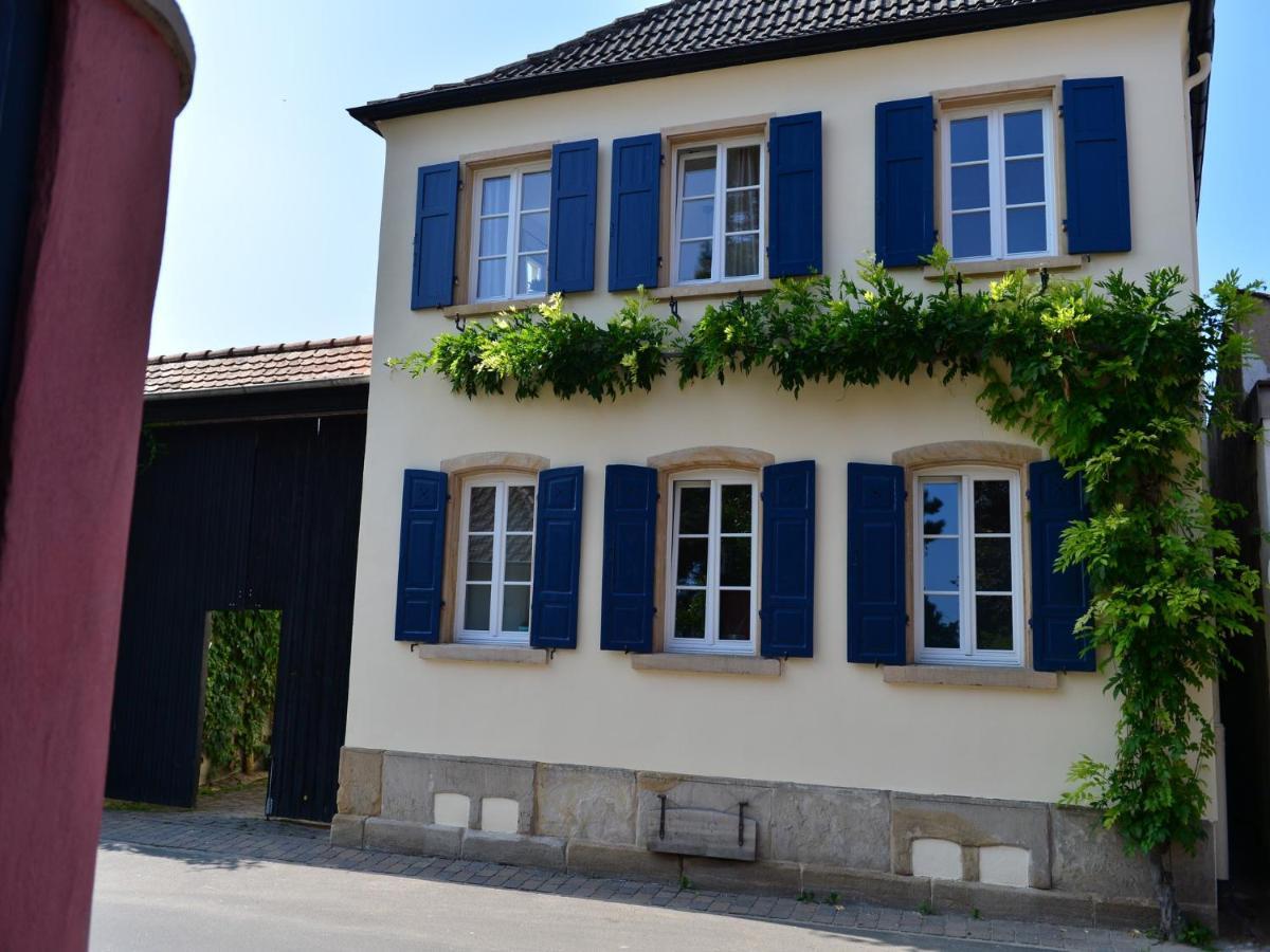 Gaestehaus & Weingut Gehrig Weisenheim am Sand Exterior photo