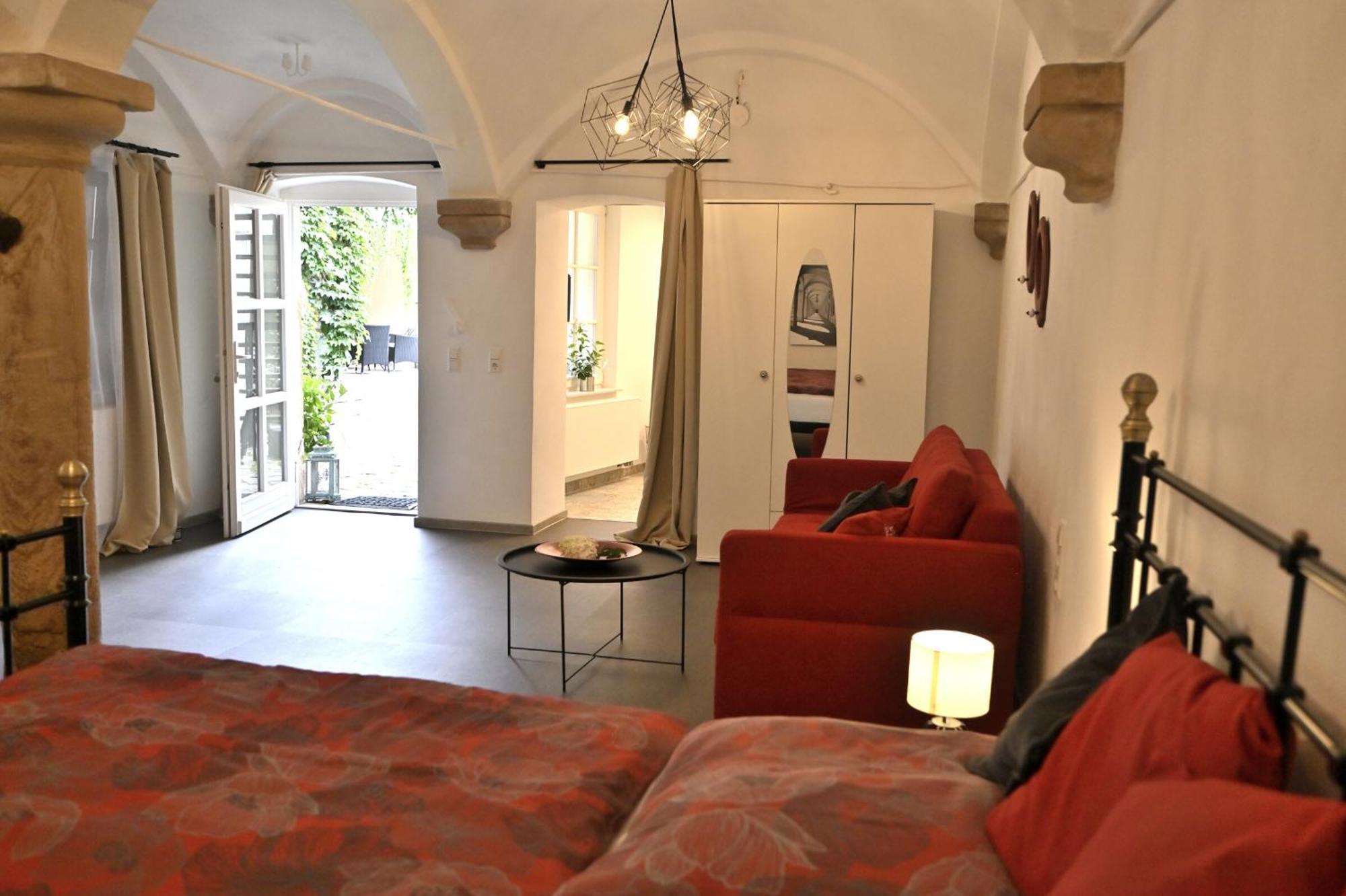 Gaestehaus & Weingut Gehrig Weisenheim am Sand Room photo
